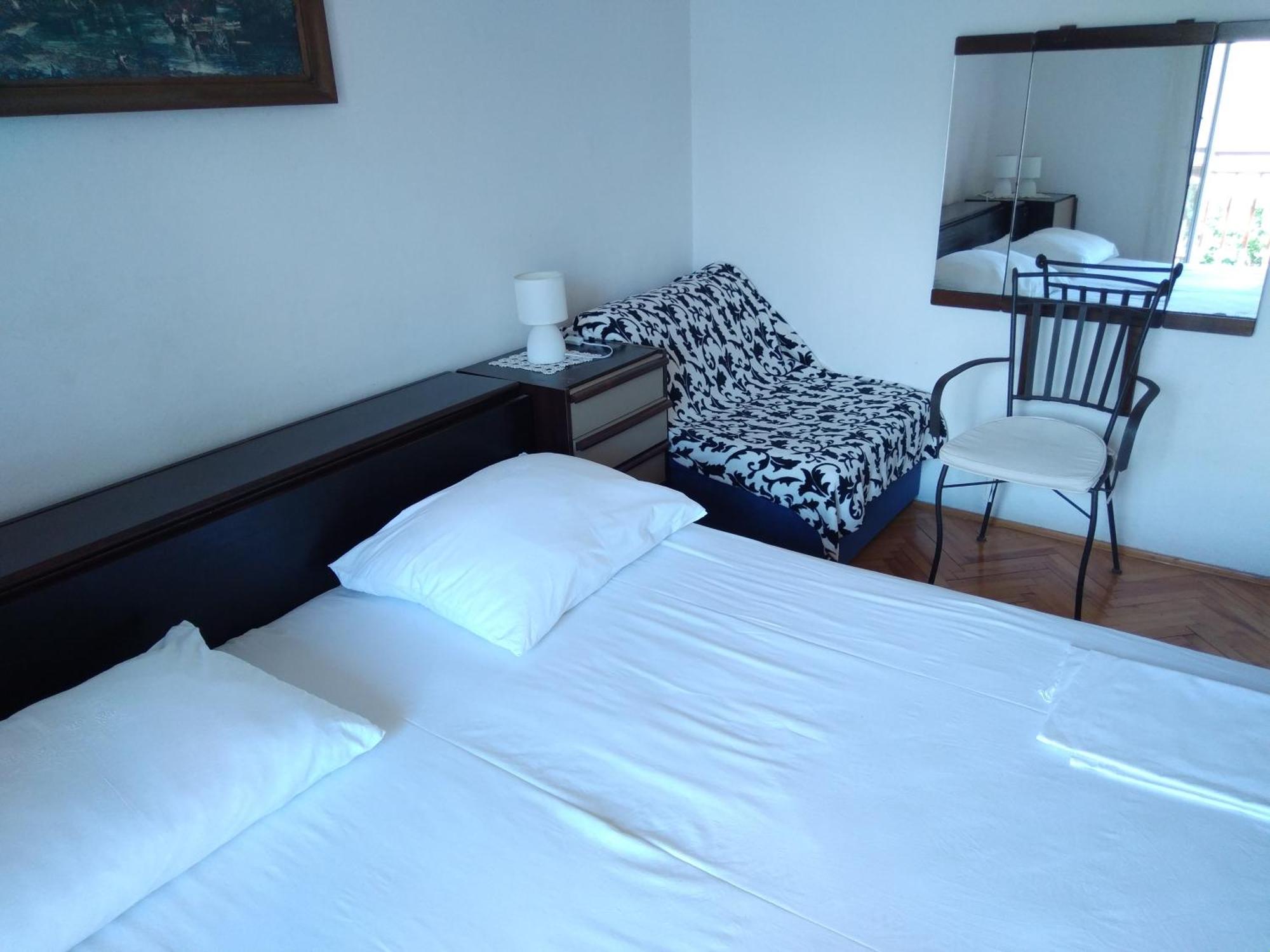 Mravak Apartments Трогир Экстерьер фото