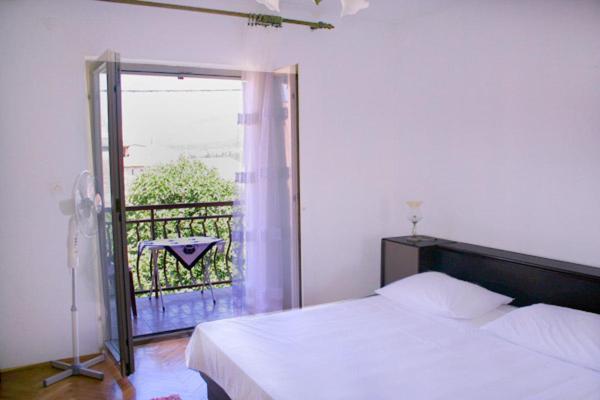 Mravak Apartments Трогир Экстерьер фото