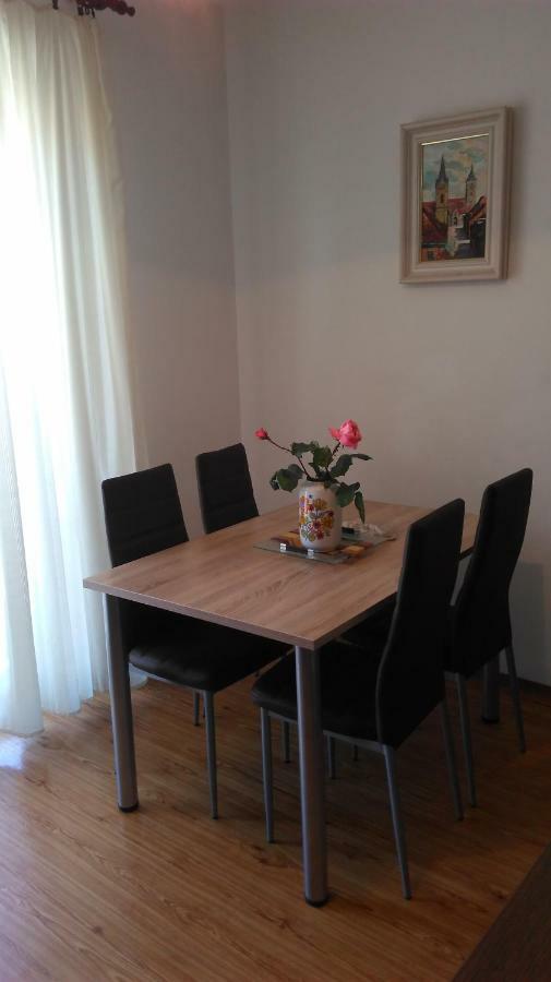 Mravak Apartments Трогир Экстерьер фото